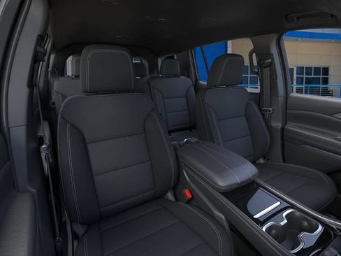 New 2024 Chevrolet Traverse LT FWD image 16