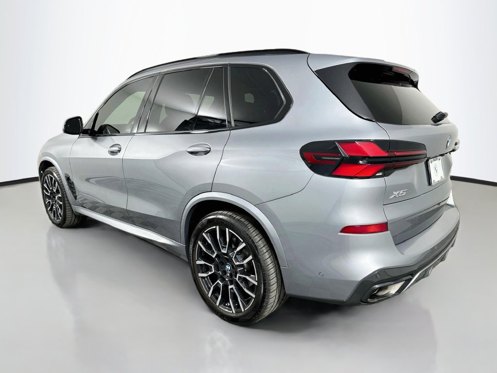 Certified 2025 BMW X5 sDrive40i w/ M Sport Package RWD image 7