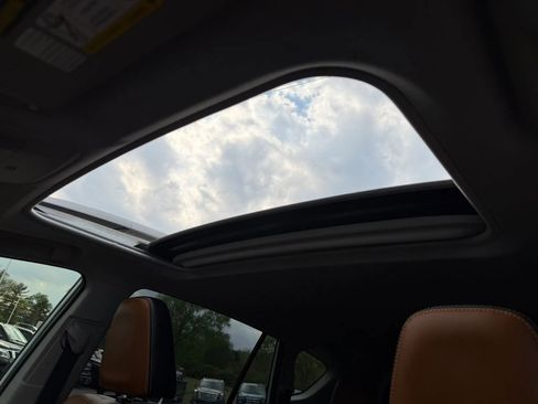 Used 2017 Toyota RAV4 Limited w/ Advanced Technology Package image 64