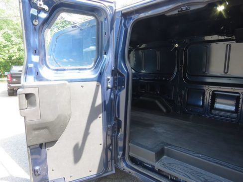 Used 2016 Ford Transit 250 130 Low Roof w/ Exterior Upgrade Package RWD image 16