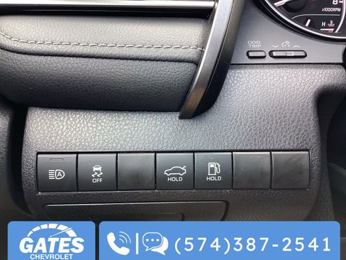 Used 2024 Toyota Camry SE image 22