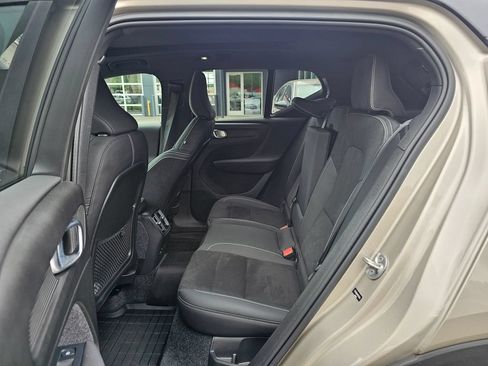 Used 2023 Volvo XC40 Recharge Ultimate w/ Protection Package Premier AWD/4WD image 13