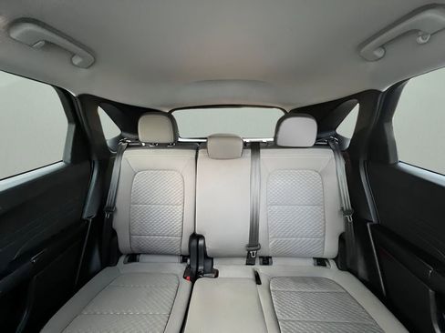 Used 2022 Ford Escape SE image 18