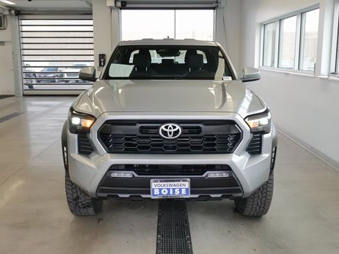 Used 2024 Toyota Tacoma TRD Off-Road image 2