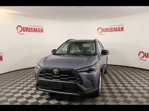 Used 2026 Toyota Corolla Cross LE w/ Moonroof Package AWD/4WD image 1