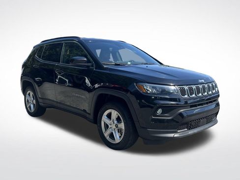 Used 2023 Jeep Compass Latitude AWD/4WD image 7