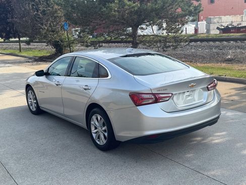 Used 2021 Chevrolet Malibu LT FWD image 4