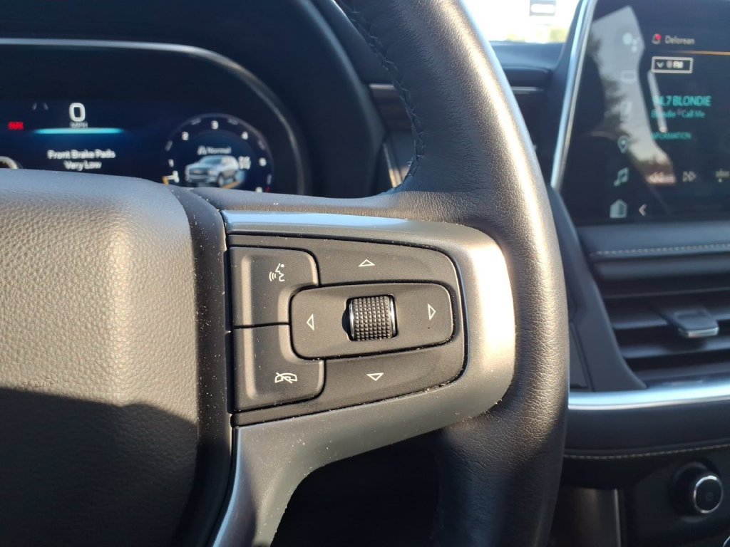 Used 2023 Chevrolet Tahoe Premier w/ Advanced Technology Package AWD/4WD image 18