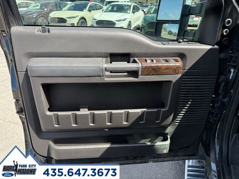 Used 2015 Ford F350 Platinum w/ FX4 Off-Road Package image 15