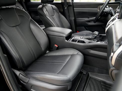 Used 2022 Kia Sorento S AWD/4WD image 8