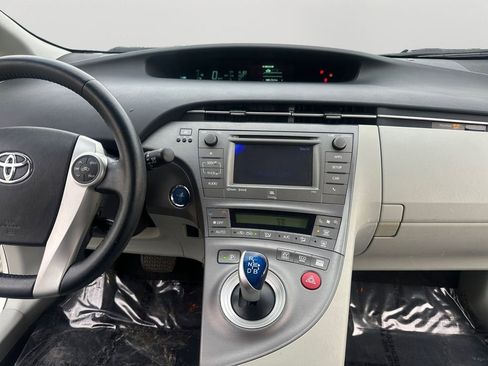 Used 2015 Toyota Prius Two image 14