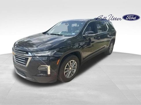 Used 2023 Chevrolet Traverse LT FWD image 1