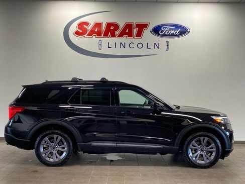 Certified 2022 Ford Explorer XLT w/ Equipment Group 202A image 1