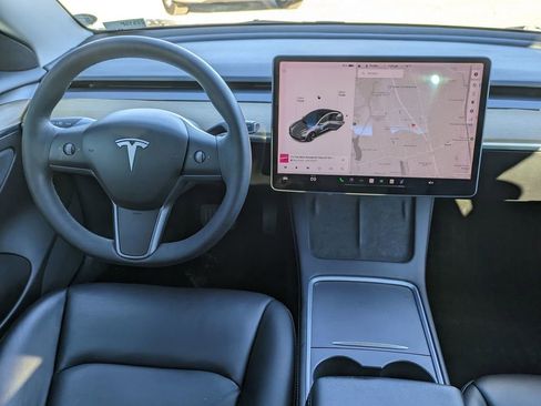 Used 2021 Tesla Model 3 Standard Range Plus image 23