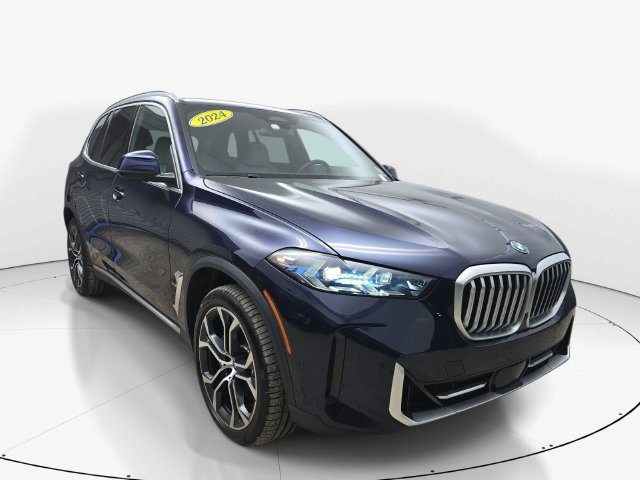 Used 2024 BMW X5 xDrive50e w/ Executive Package AWD/4WD image 3