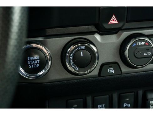 Used 2021 Toyota Tacoma TRD Off-Road image 23