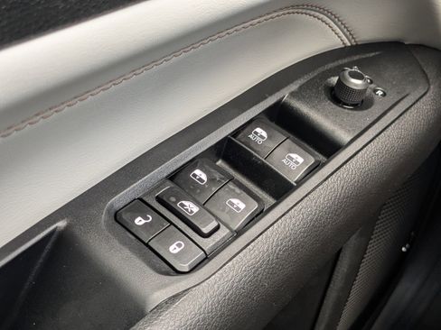Certified 2026 Jeep Compass Limited AWD/4WD image 21