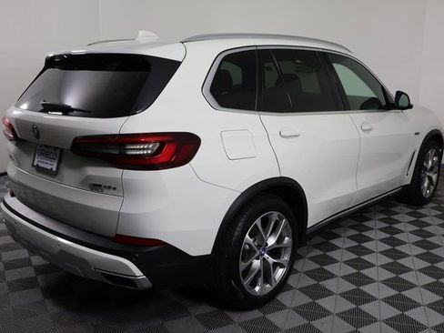 Used 2022 BMW X5 xDrive45e w/ Executive Package image 8