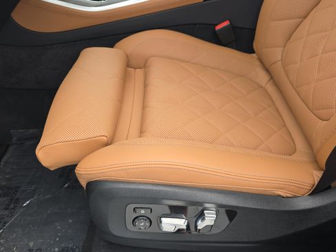 New 2026 BMW X5 sDrive40i w/ M Sport Package RWD image 14