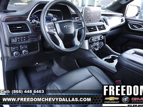 Certified 2023 Chevrolet Suburban Z71 w/ Luxury Package image 6