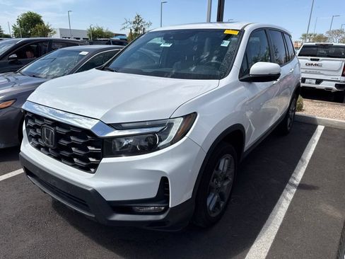 Used 2023 Honda Passport EX-L image 2