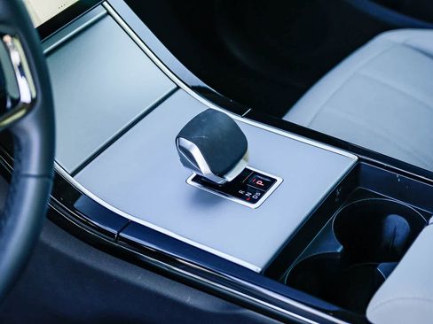 Used 2025 Land Rover Range Rover Evoque S image 20