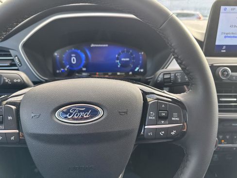 Used 2022 Ford Escape SEL w/ Technology Package image 41