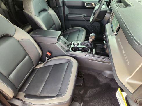 New 2026 Ford Bronco Outer Banks image 14