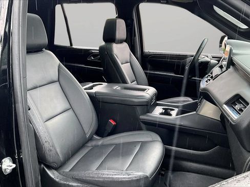 Used 2023 Chevrolet Tahoe Z71 w/ Luxury Package AWD/4WD image 24