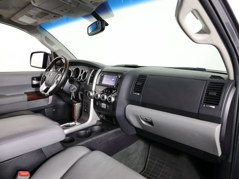Used 2015 Toyota Sequoia Platinum AWD/4WD image 28