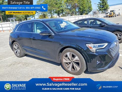Used 2024 Audi Q8 e-tron Premium Plus w/ Premium Plus Package image 5