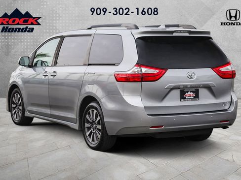 Used 2019 Toyota Sienna XLE image 6