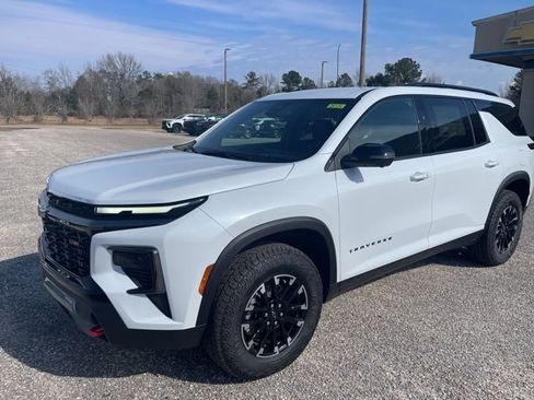 New 2026 Chevrolet Traverse Z71 w/ Driver Confidence Package image 3