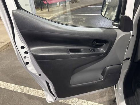 Used 2015 Nissan NV200 S w/ Cruise Control Package image 10