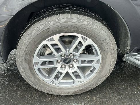 Used 2025 Ford Expedition Active AWD/4WD image 9