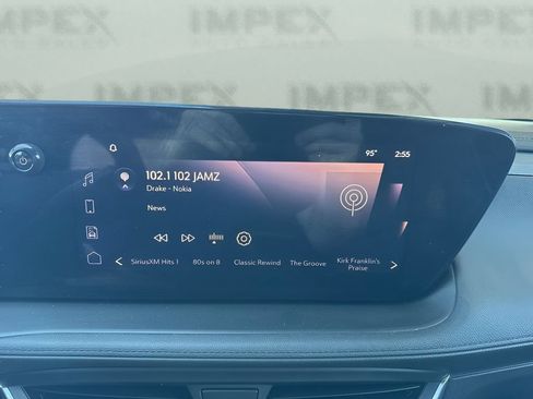 Used 2024 Buick Encore GX Avenir w/ Avenir Technology Package FWD image 17
