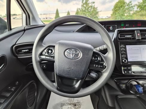 Used 2022 Toyota Prius LE AWD/4WD image 17