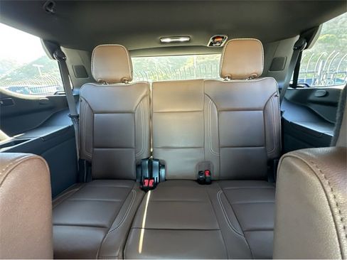 Certified 2024 Chevrolet Tahoe High Country w/ Advanced Technology Package image 4