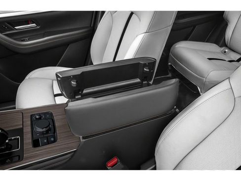 New 2026 MAZDA CX-90 Plug-In Hybrid w/ Preferred image 11