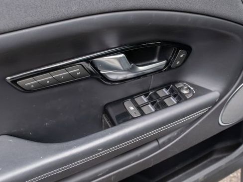 Used 2018 Land Rover Range Rover Evoque HSE Dynamic image 15