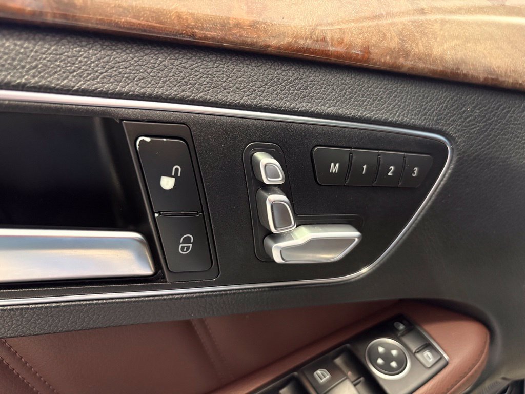 Used 2014 Mercedes-Benz E 350 4MATIC Sedan image 41