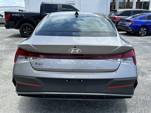Used 2024 Hyundai Elantra SEL FWD image 6