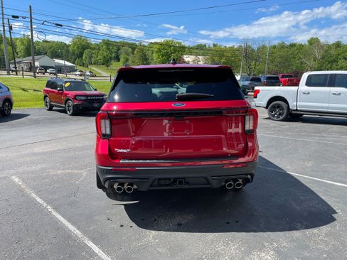 Used 2025 Ford Explorer ST w/ Sun And Sound Package AWD/4WD image 6