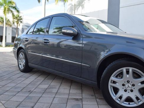 Used 2006 Mercedes-Benz E 350 Sedan image 16