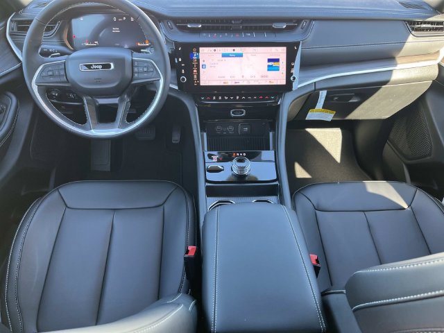 New 2027 Jeep Grand Cherokee Limited AWD/4WD image 17