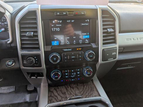 Used 2019 Ford F250 Lariat w/ Lariat Ultimate Package image 20