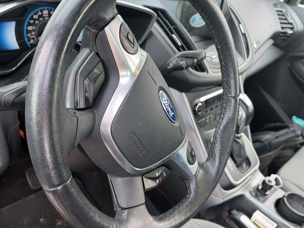 Used 2016 Ford C-MAX SE w/ Equipment Group 202A FWD image 4