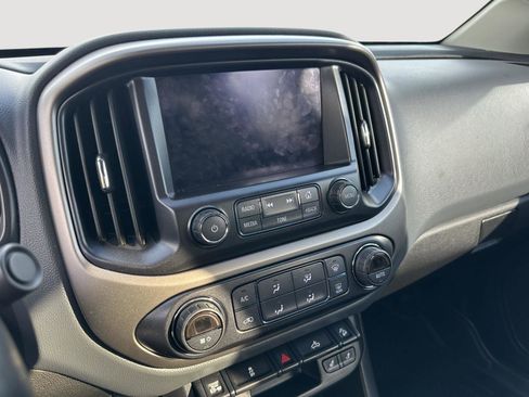 Used 2017 Chevrolet Colorado Z71 w/ LPO, Gearon Divider Package image 10