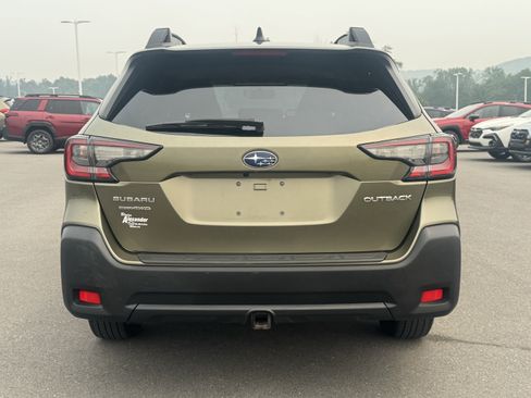 Certified 2024 Subaru Outback Premium w/ Popular Package #1A AWD/4WD image 4