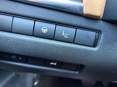 Used 2022 Nissan Rogue Platinum w/ Head-Up Display Package FWD image 25